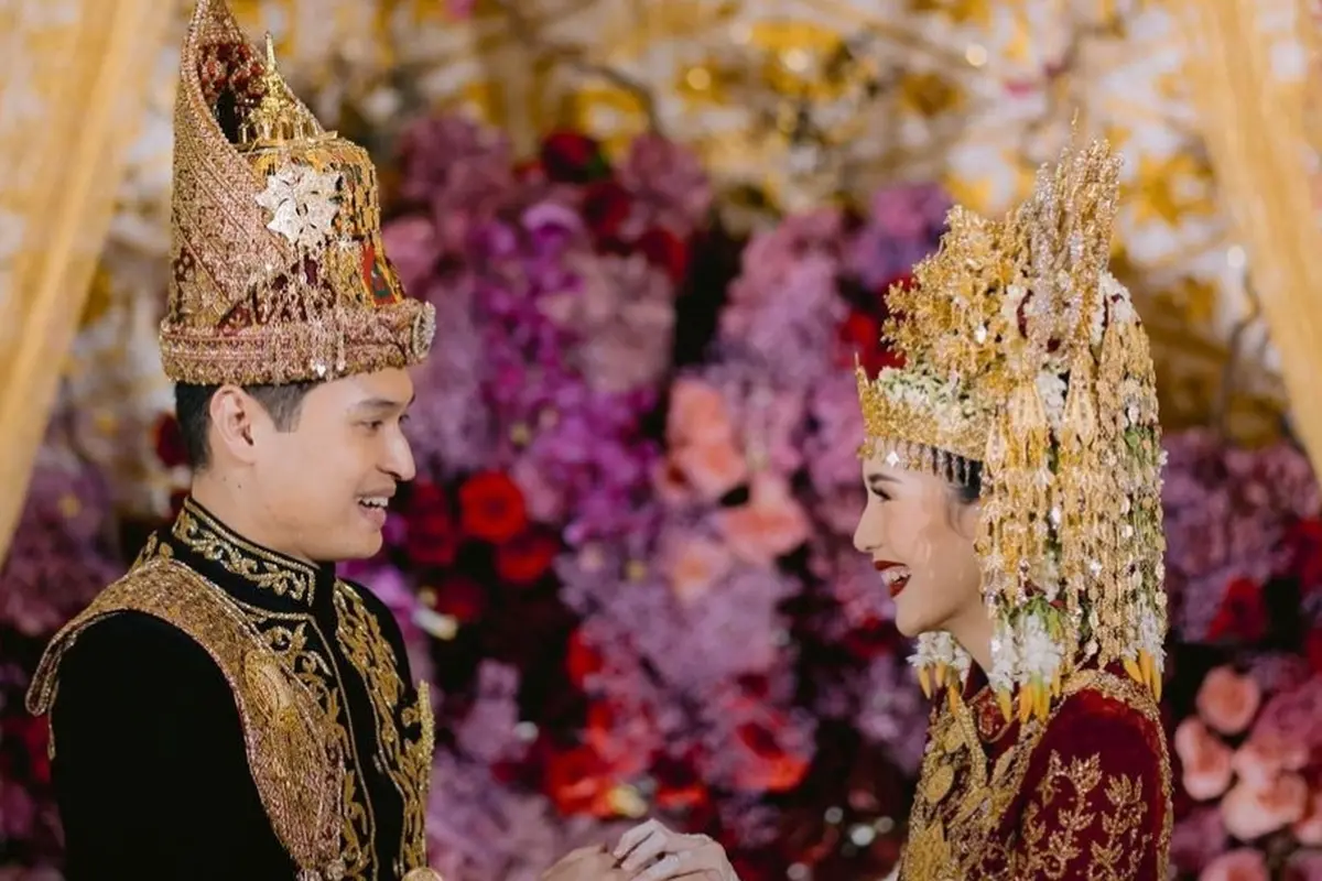 Akad Nikah Beby Tsabina dan Rizky Natakusumah