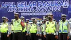 Anggota polisi saat Apel Gelar Pasukan Operasi Zebra Jaya 2021 di Polda Metro Jaya, Jakarta, Senin (15/11/2021). Operasi Zebra Jaya 2021 akan digelar selama dua pekan, 15-28 November 2021. (Liputan6.com/Herman Zakharia)