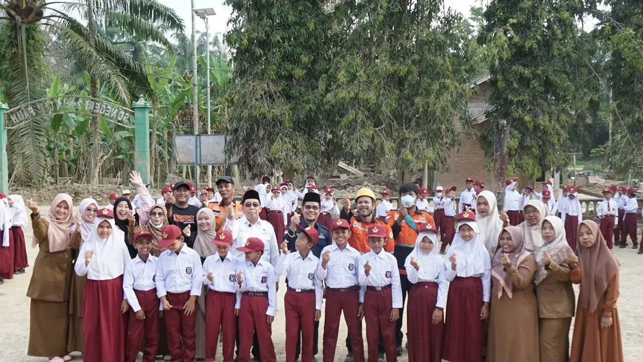 SDN 02 Rantau Pauh di Kecamatan Rantau, Kabupaten Aceh Tamiang kembali menggelar upacara bendera, Senin (9/2) (Istimewa)