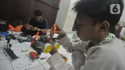 Persatuan Robotik Seluruh Indonesia (PRSI) menyelenggarakan turnamen robotika dengan tema "Inovasi Berkelanjutan di bidang Robotika Menuju Indonesia Emas 2045". (merdeka.com/Imam Buhori)