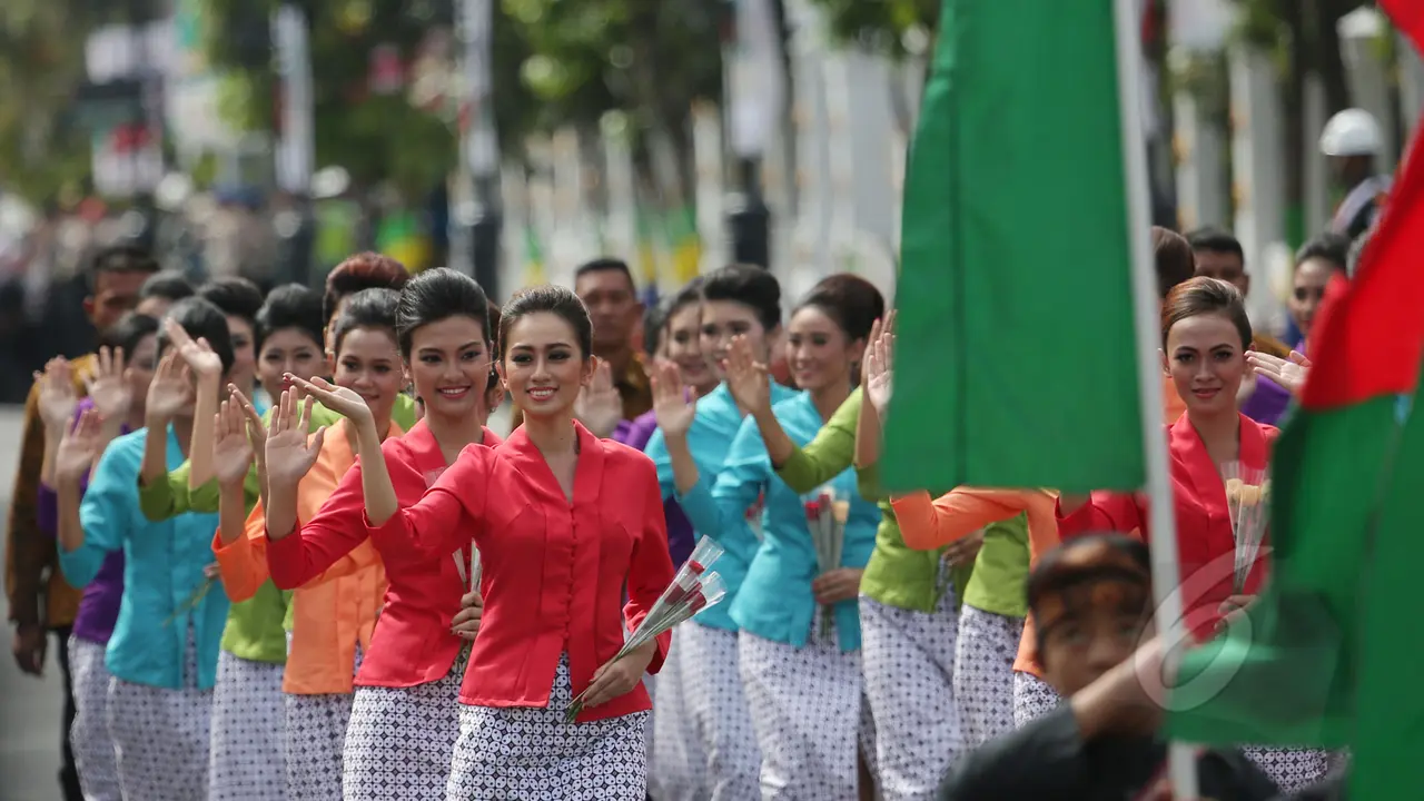 Kemeriahan Parade Historical Walk pada Puncak KAA di Bandung