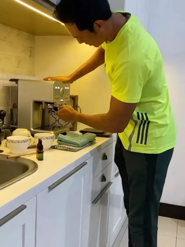 Dapur Adrian Maulana