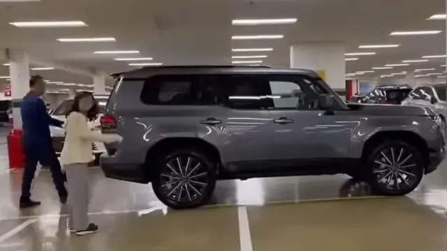 Cinta Kuya berikan mobil ke Uya Kuya (YouTube/Cinta)