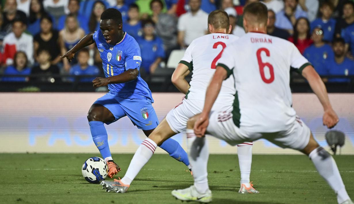 Sebelumnya, Gli Azzurri harus puas berbagi angka dengan Jerman. Berkat kemenangan ini skuat besutan Roberto Mancini itu berhasil menjadi pemuncak klasemen dengan perolehan empat poin. (LaPresse AP/Massiomo Paolone)