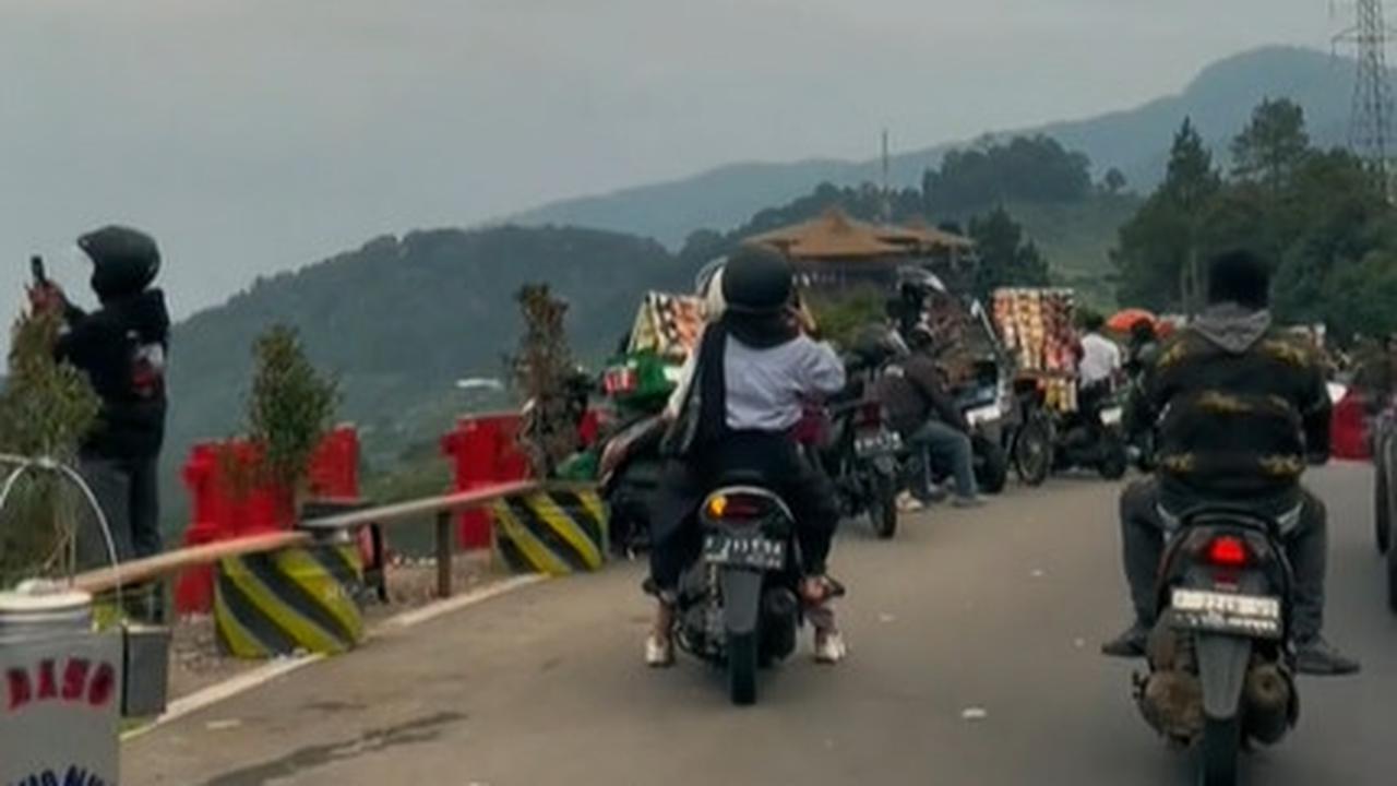 Viral kawasan puncak Bogor yang kembali dipadati PKL hingga memakan bahu jalan