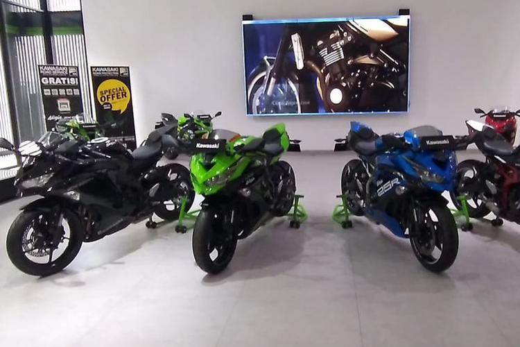 Kawasaki zx25r sales cicilan