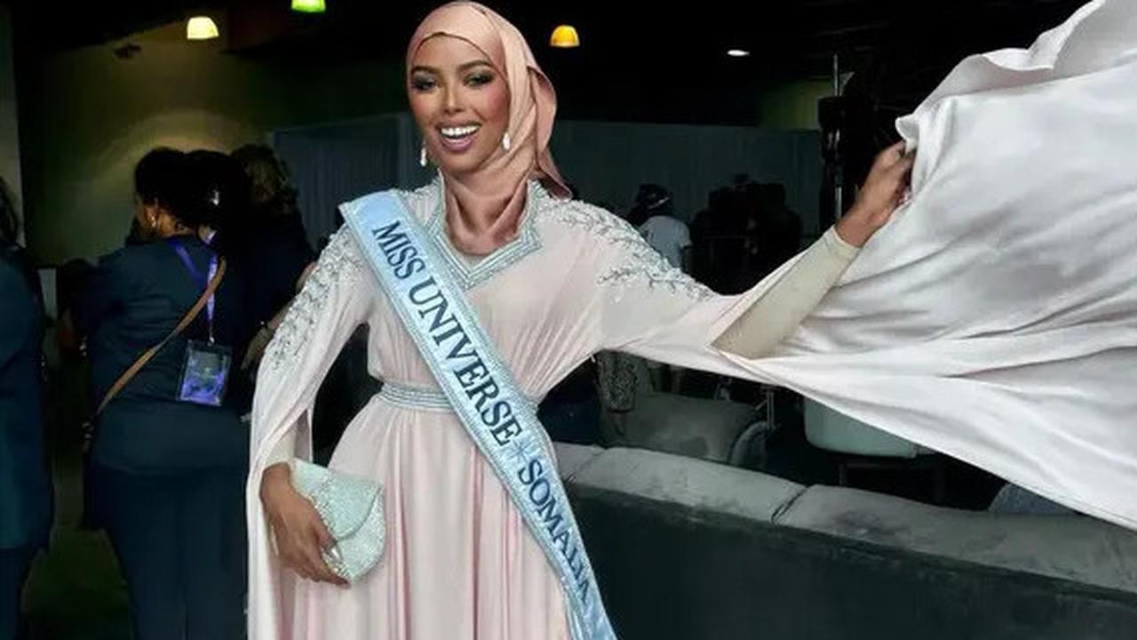Potret Khadija Omar, Finalis Miss Universe Pertama yang Mengenakan Hijab dengan Kisah Hidup Menginspirasi