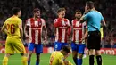 Antoine Griezmann. Striker Atletico Madrid ini mendapat kartu merah langsung akibat pelanggaran keras terhadap Roberto Firmino di menit ke-52 saat menjamu Liverpool di matchday ke-4 Grup B Liga Champions 2021/2022, 19 Oktober 2021. Skor akhir Atletico Madrid kalah 2-3. (AFP/Javier Soriano)