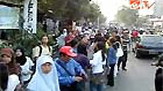 Ratusan Penumpang Angkutan Kendal Terlantar
