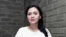 "Tetap aku harus menyesuaikan, lagu apa nih yang diterima. Nah kali ini kan kebetulan dance music ya, seneng banget. Materi itu sangat penting buat aku sebagai seorang penyanyi," ungkap Vicky Shu. (Deki Prayoga/Bintang.com)