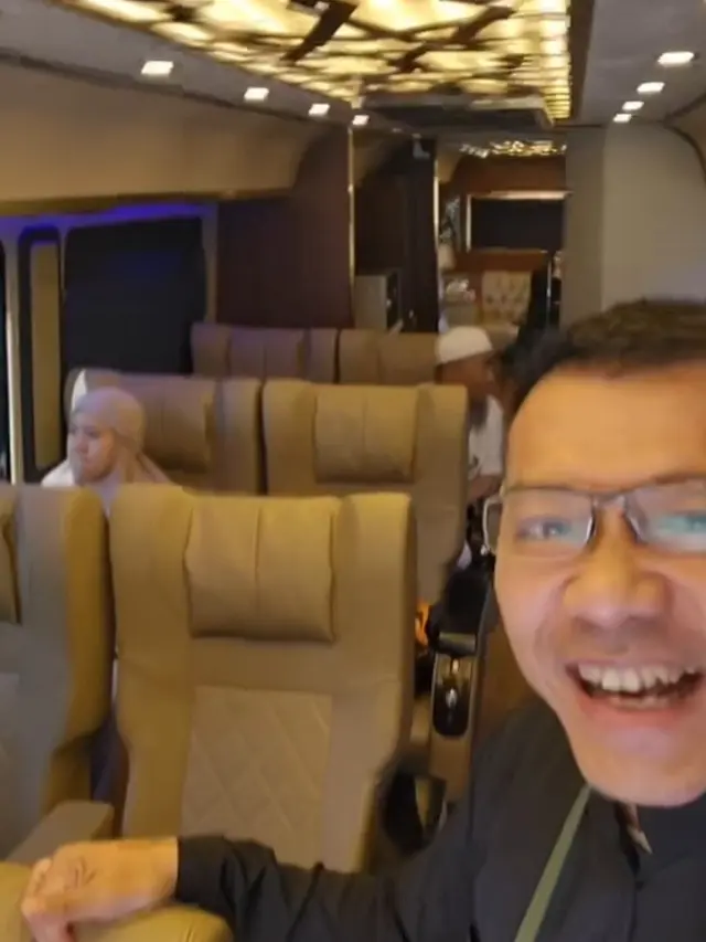 Potret Interior Bus Rombongan Anang Hermansyah