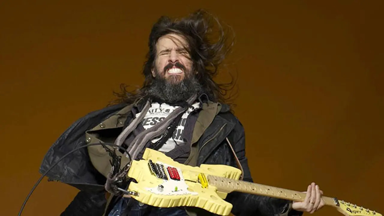 ron-bumblefoot-131104c.jpg