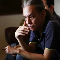Foto ramah tamah dengan musisi Fariz R.M terkait bebasnya dia dari tahanan (Deki Prayoga/bintang.com)