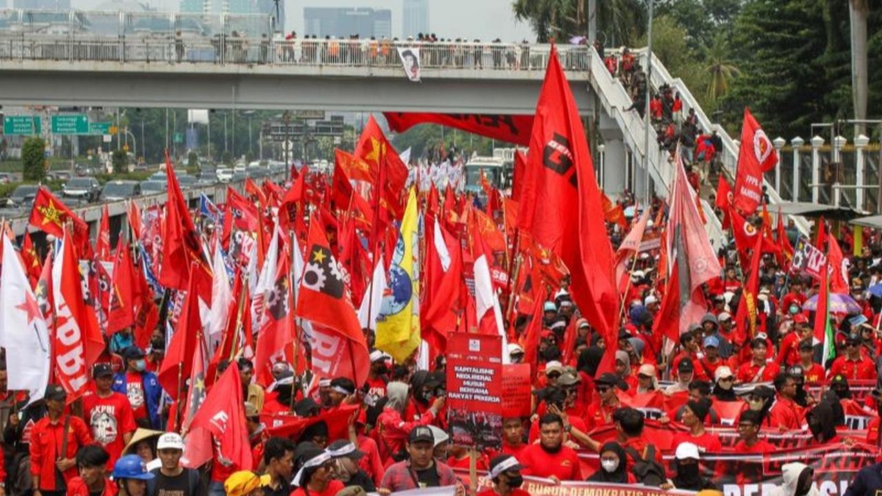 Miris! PHK Ancam Insan Pers di Hari Buruh: Jasa Mereka untuk Bangsa Terlupakan?