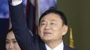 Mantan perdana menteri Thailand Thaksin Shinawatra kembali ke negara kerajaan itu setelah 15 tahun mengasingkan diri. (AP Photo/Wason Wanichakorn)