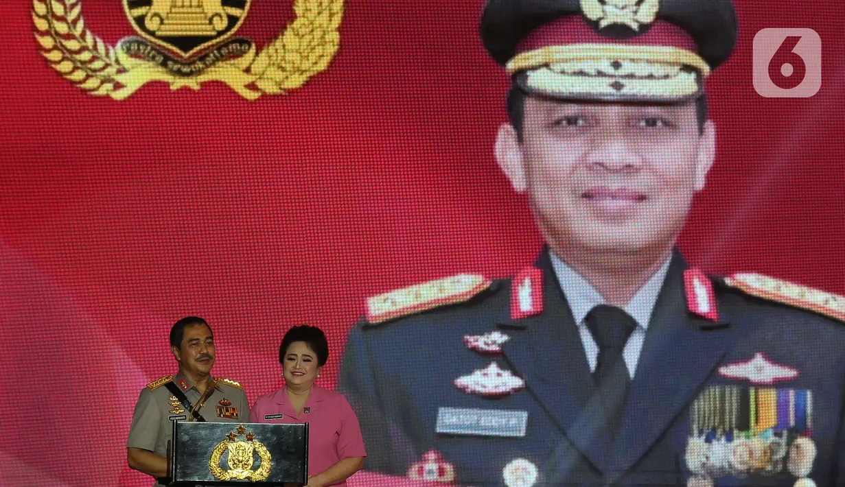 Wakapolri yang baru Komjen Pol Agus Andrianto menyampaikan pidato saat acara pengantar purna tugas dan pengantar tugas Komjen Pol (Purnawirawan) Gatot Eddy Pramono di PTIK Lemdiklat Polri, Jakarta, Senin (3/7/2023). (merdeka.com/imam buhori)