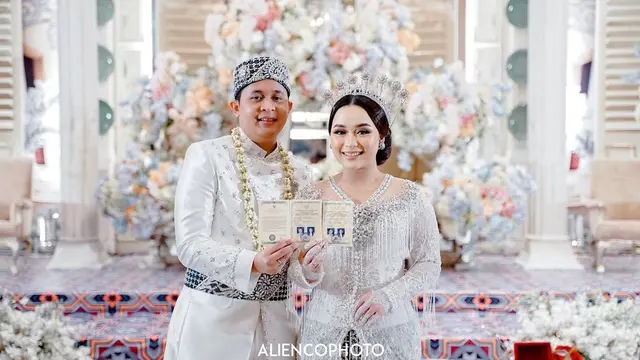 Potret 6 Pasangan Artis Menikah Pakai Baju Adat Betawi, Bikin Pangling