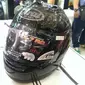 Arai RX-7 RC carbon composite menjadi helm termahal sepanjang IMOS 2016