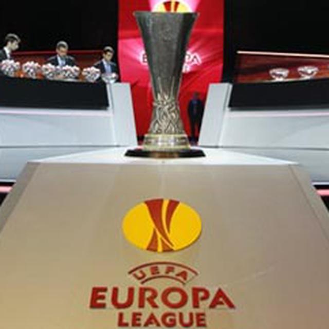 Fcsb Steaua Dinamo 1 1 Live Video Online Streaming Derby De Romania Intrerupt De Fani Update Romaniatv Net Mobi