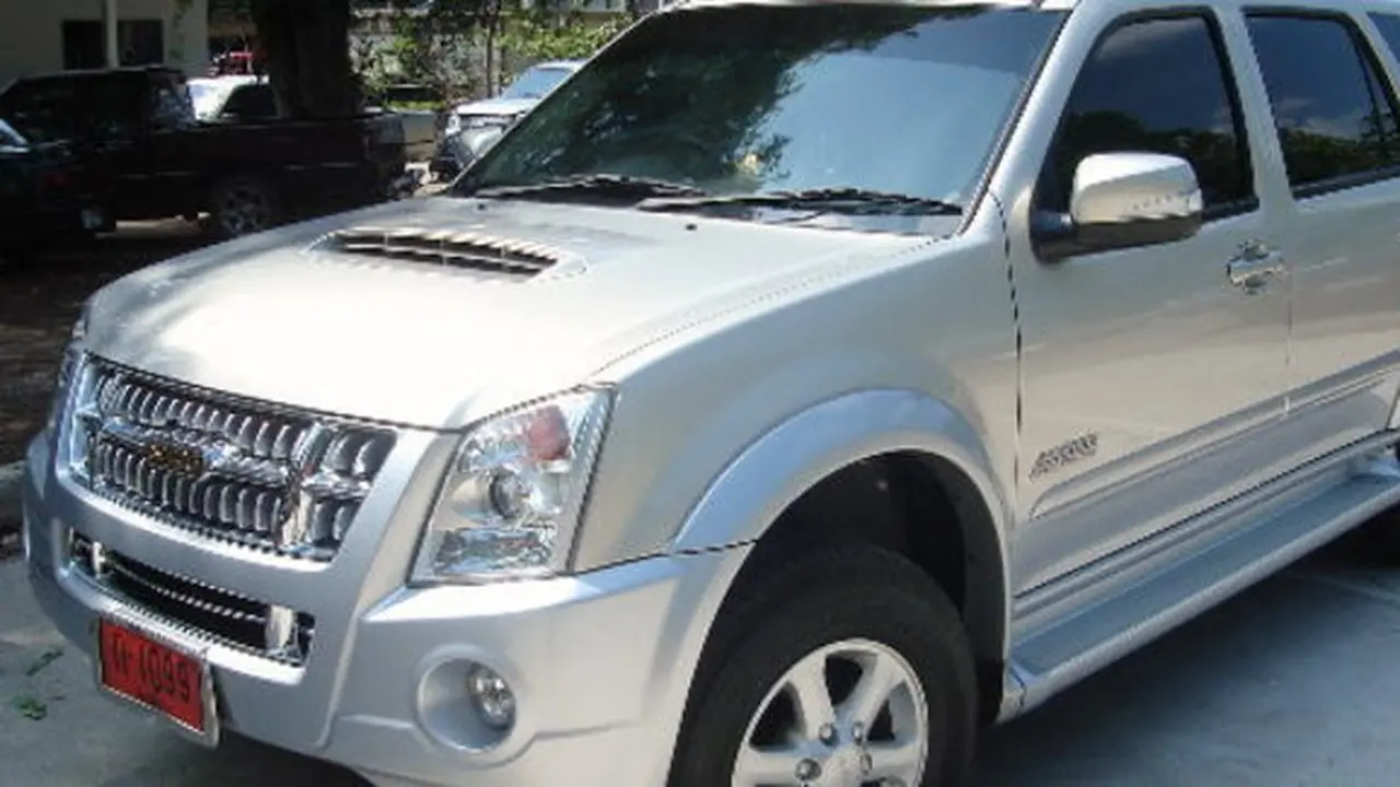 Isuzu MU-7