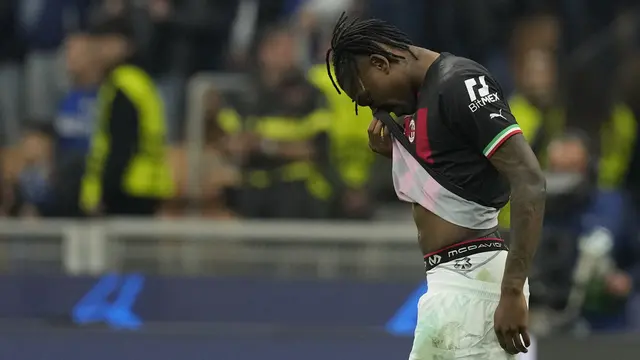 Wajah Lesu Pemain AC Milan Gagal Lolos ke Final Liga Champions