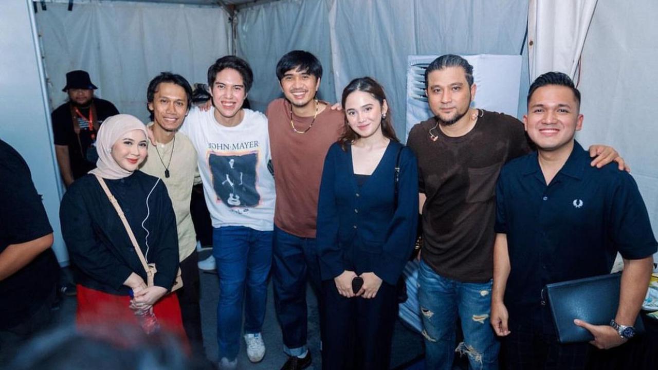 Kesha Ratuliu dan Adhi Permana, Kenangan Masa Kecil yang Hidup di Konser Sheila On 7