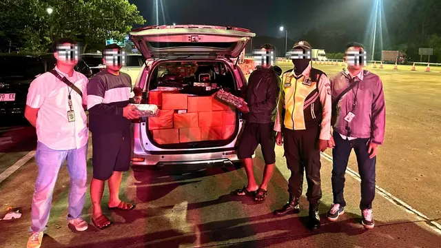 Bea Cukai Semarang menggagalkan dua kasus distribusi pengiriman rokok ilegal dalam sehari di kawasan jalan tol Kota Semarang. (Istimewa)