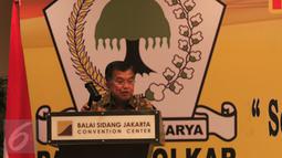 Wapres Jusuf Kalla saat menutup Rapimnas Partai Golkar 2016, Jakarta, Senin (25/1/2016). Salah satu hasil Rapimnas adalah akan diselenggarakannya Munaslub Golkar 2016 (Liputan6.com/Angga Yuniar)