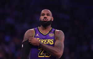 NBA fans are wondering, is LeBron playing today? LeBron James made his historic 23rd season debut for the Los Angeles Lakers on November 18, 2025, after missing 14 games due to a sciatica injury.
