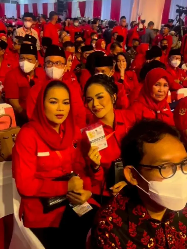 Potret Krisdayanti di acara HUT ke-50 PDIP (Foto: instagram krisdayantilemos)