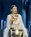 Joy Awards 2026 yang digelar di Riyadh pada 17 Januari 2026 turut jadi ajang unjuk gaya selebritas dunia dengan perhiasan mewah dari Chopard Haute Joaillerie. [Dok/chopard].