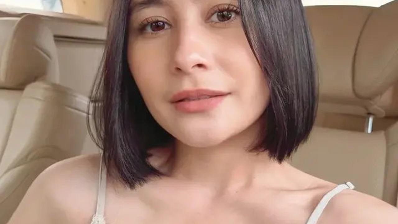 Potret Terbaru Prilly Latuconsina dengan Rambut Pendek, Inspirasi Model Rambut untuk Muka Mungil