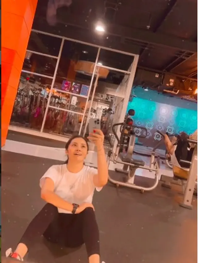 Makin Bugar, Ini 6 Momen Mawar AFI Olahraga Nge-gym