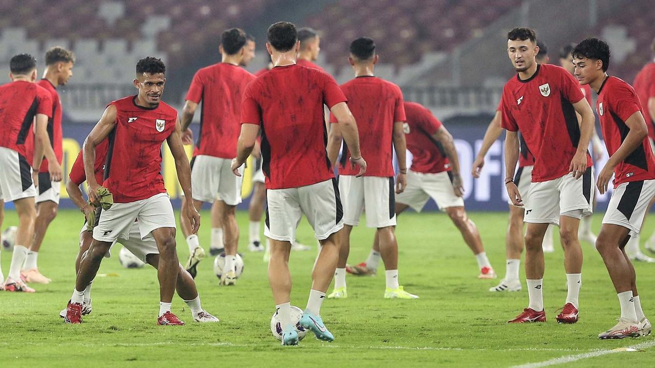 FOTO: Latihan Terakhir Timnas Indonesia Jelang Laga Melawan China