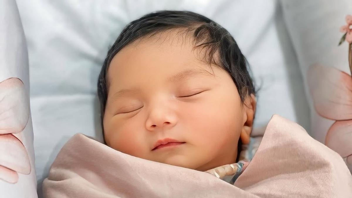 Foto Bayi Kiky Saputri yang Baru Lahir, Cantik dengan Nama Indah yang Penuh Makna