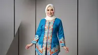 Gamis A-Line untuk Wanita Gemuk dengan Panel Vertikal