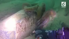 Para arkeolog temukan kapal karam berusia 400 tahun di lepas pantai Portugal. Kapal ditemukan 12 meter di bawah permukaan laut.