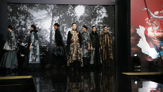 Echoes of Borneo Tampilkan Pesona Sasirangan Khas Kalimantan Selatan dalam Parade Wastra Nusantara 2025