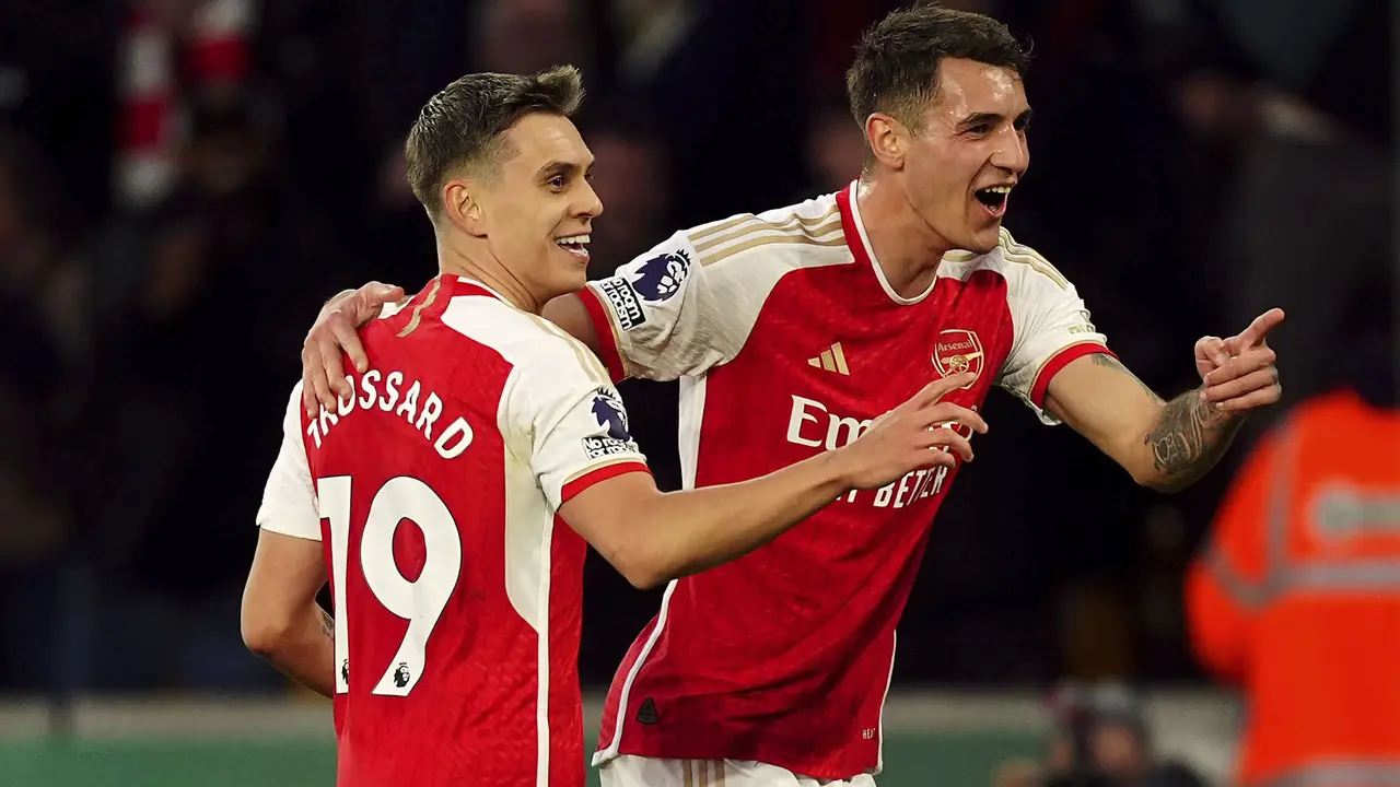 Foto: Pecundangi Wolverhampton, Arsenal Kembali Lengserkan Man City dari Puncak Klasemen Liga Inggris