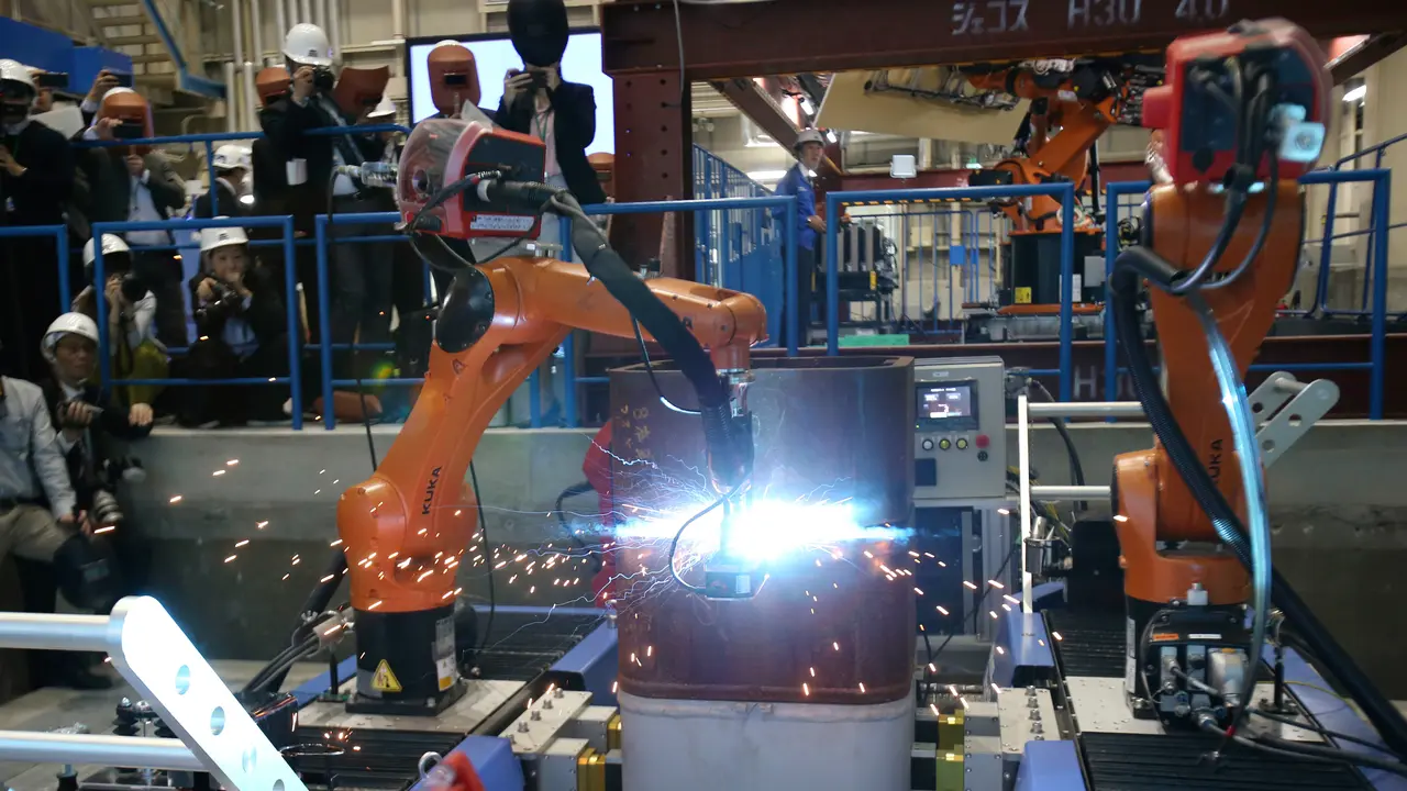 Mengunjungi Laboratorium Pembuatan Robot Konstruksi di Tokyo
