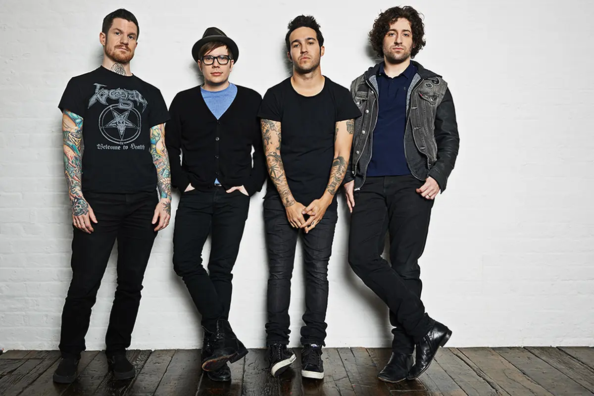 [Bintang] Fall Out Boy