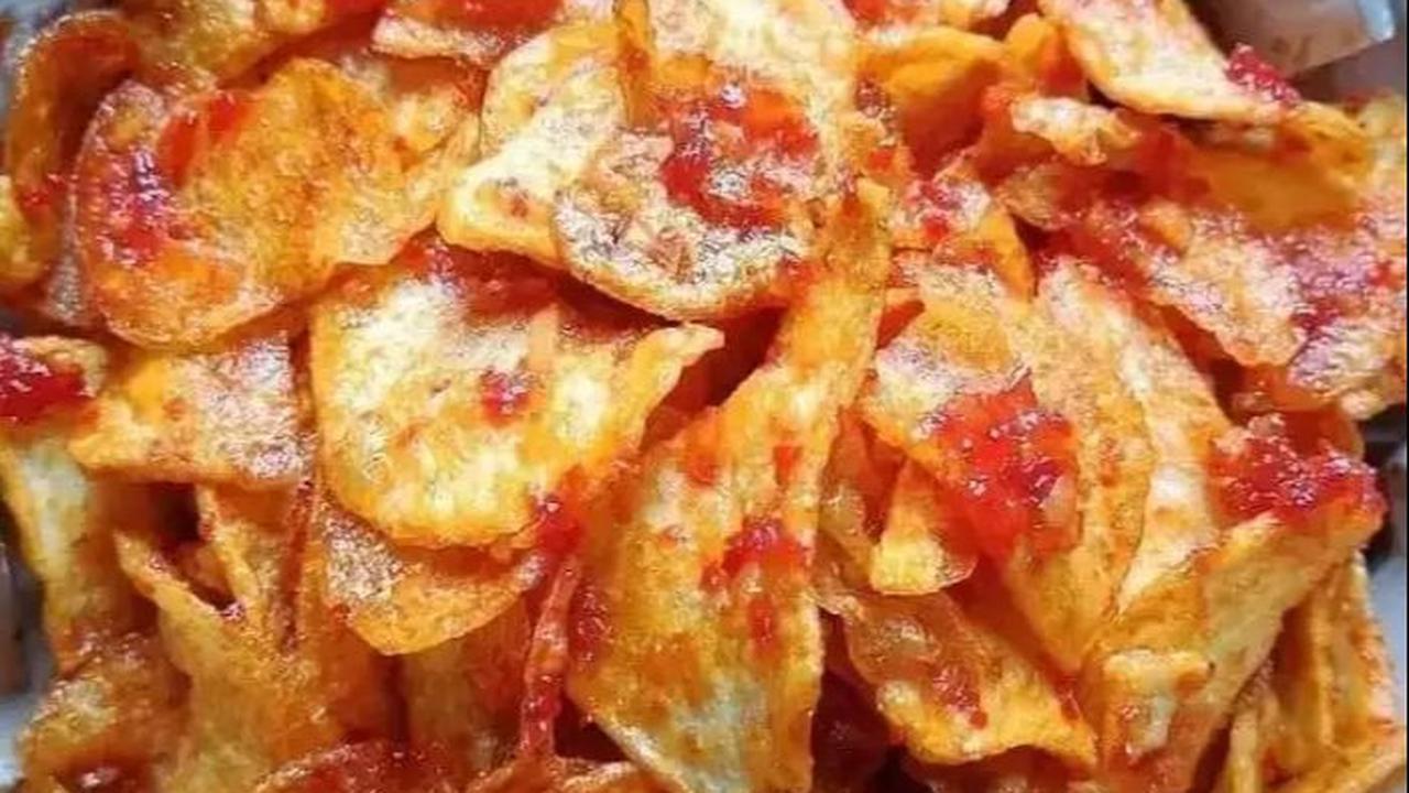 <b>10. Sambal Goreng Kentang Krispi</b>