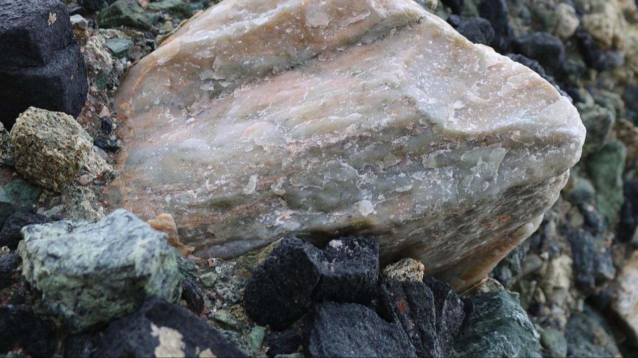 1. Batuan Beku