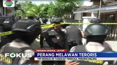 Seorang karyawan pabrik lem di Probolinggo ditangkap Tim Densus 88 karena diduga terkait dengan rangkaian ledakan bom  di Surabaya.