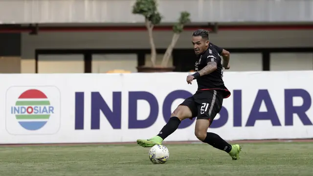 Bhayangkara  FC vs PSIS Semarang