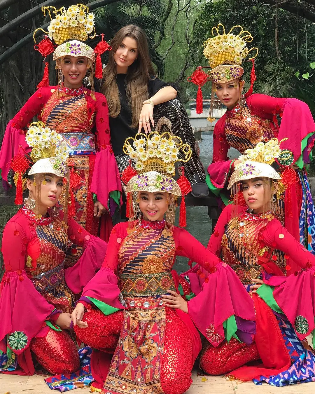Amanda Cerny selama di Indonesia. (Instagram - @amandacerny)