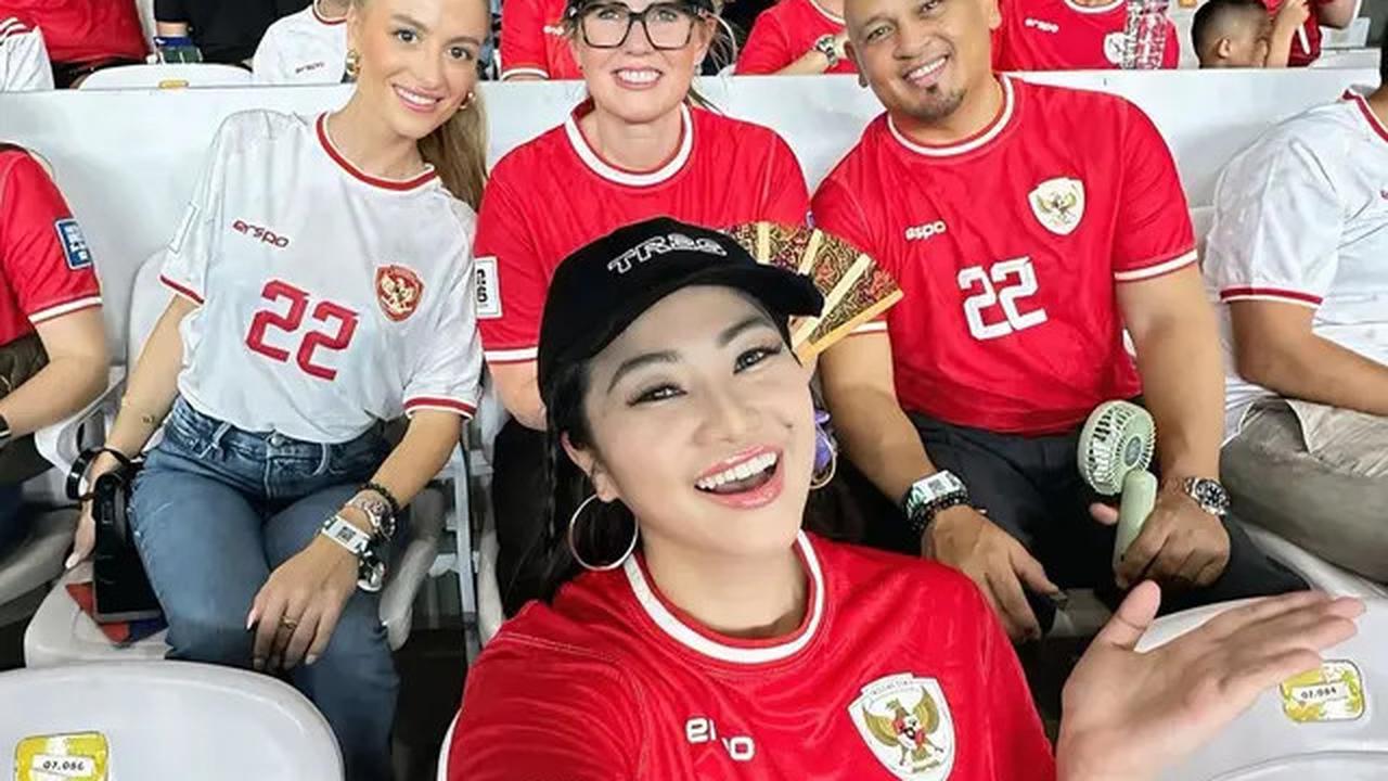 6 Potret Fitri Carlina Bareng Keluarga Nathan Tjoe-A-On dan Justin Hubner, Bikin Fans Iri