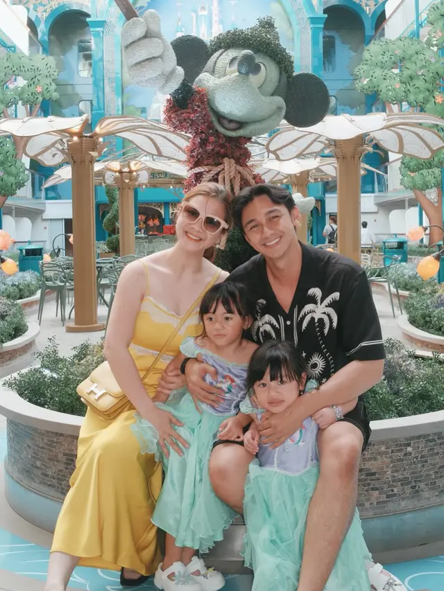 Felicya Angelista liburan bersama keluarga
