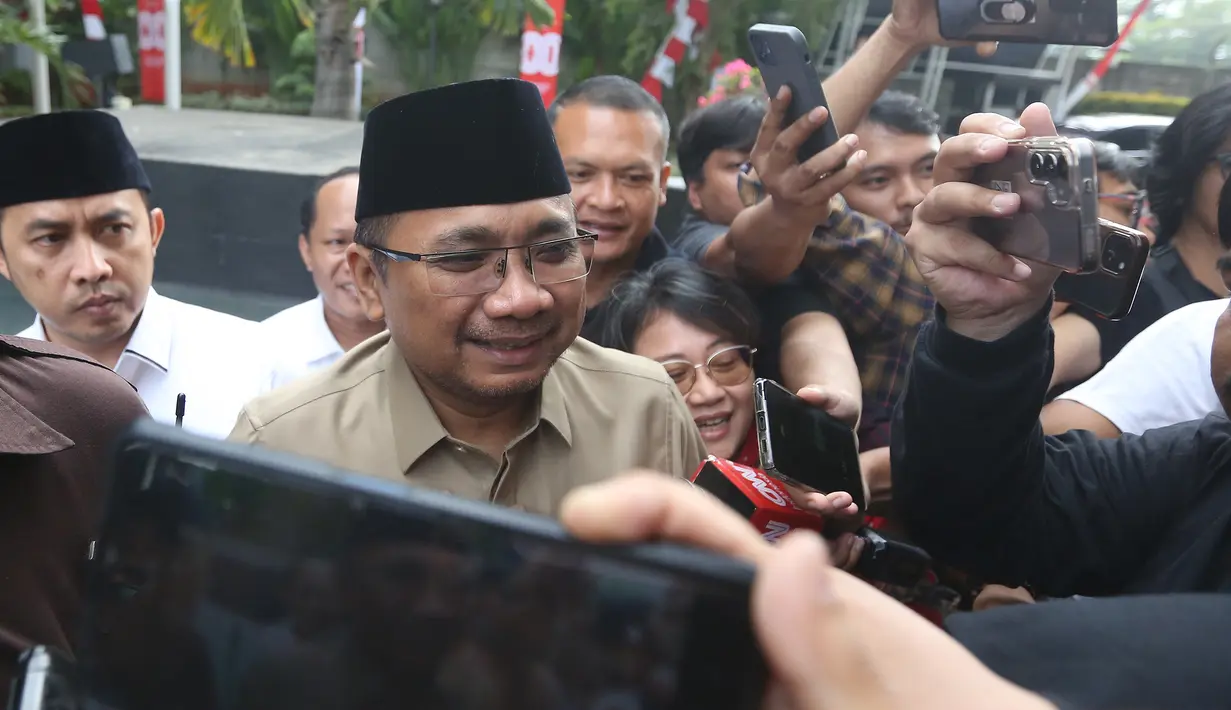 Yaqut Cholil Qoumas mengaku diminta memberikan keterangan soal penyelidikan terkait pembagian kuota haji di Kementerian Agama (Kemenag). (merdeka.com/Arie Basuki)