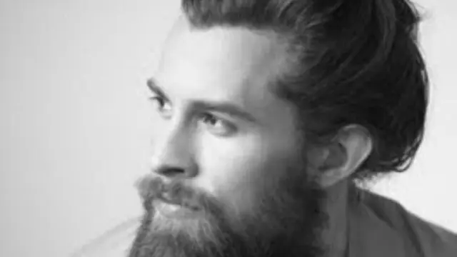 10 Gaya Rambut Man Bun ala Selebriti, Bikin Tampilan Kece dan Maskulin